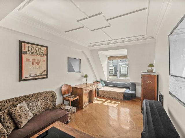 Flat for sale in St. James's, Mayfair