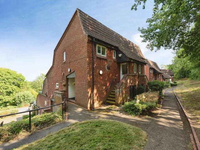 Flat for sale in Oakenshaw, Redditch
