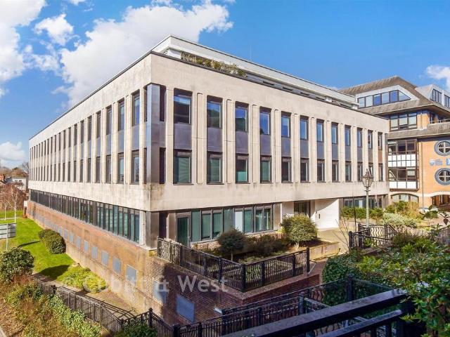 Flat for sale in New Town, Horsham