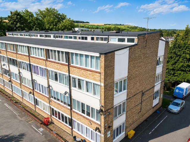Flat for sale in Lewsey Farm, Luton