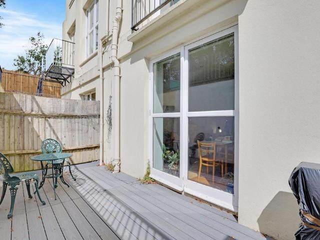 Flat for sale in Dulwich, Greater London