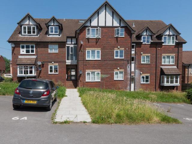 Flat for sale in Hampton Park, City Of Southampton
