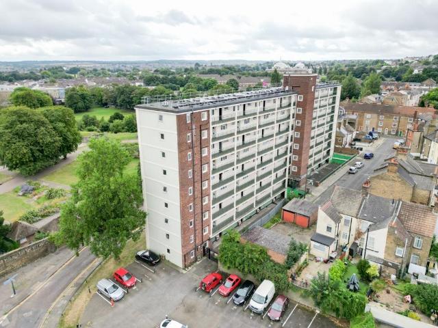 Flat for sale in Milton, Hamerton