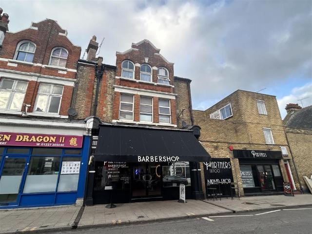 Flat for sale in Oxenden, Canterbury