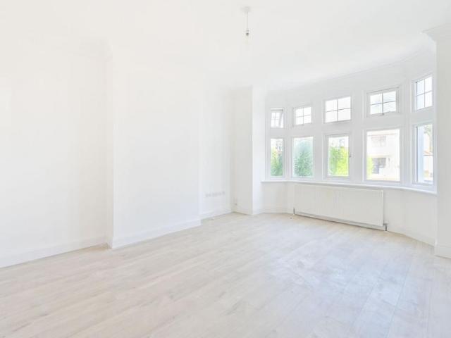 Flat for sale in Greater London