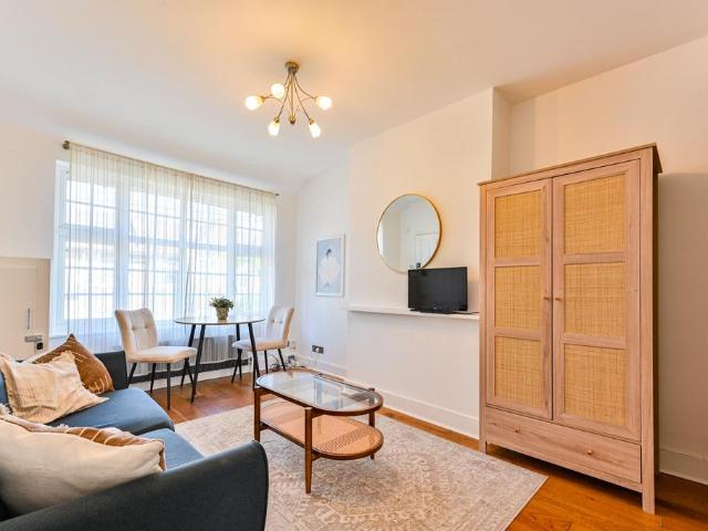 Flat for sale in Greater London