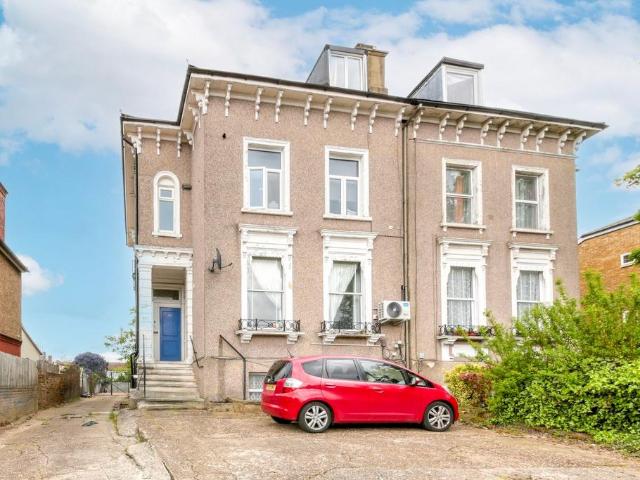 Flat for sale in Thornton Heath, Thornton Heath