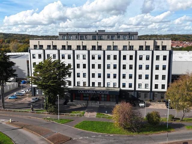 Flat for sale in Worthing, West Sussex