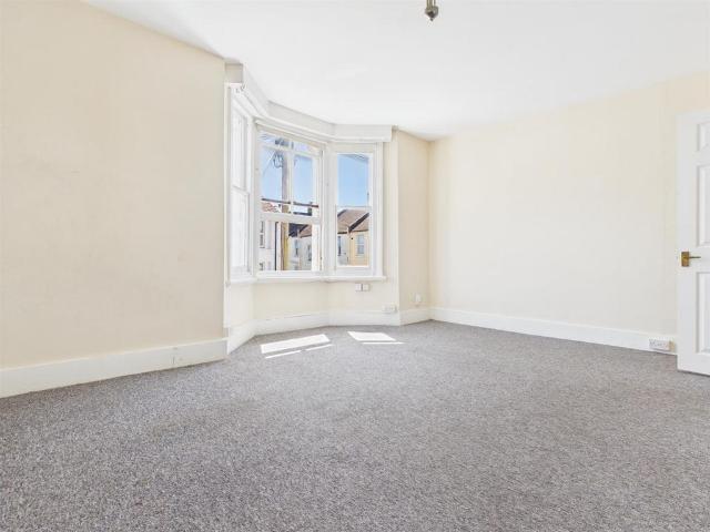 Flat for sale in Aldrington