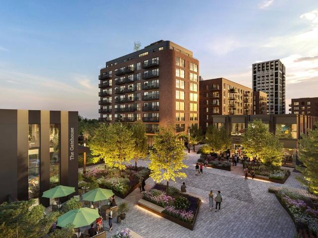 Flat for sale in London Borough of Ealing, Greater London