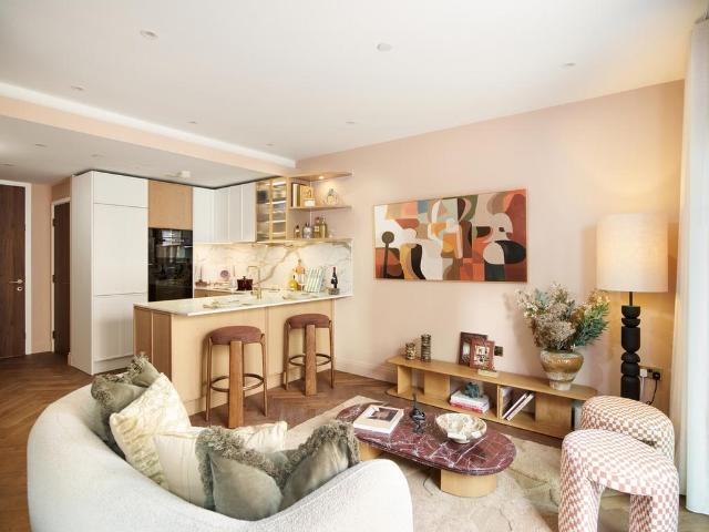 Flat for sale in Primrose Hill, Greater London