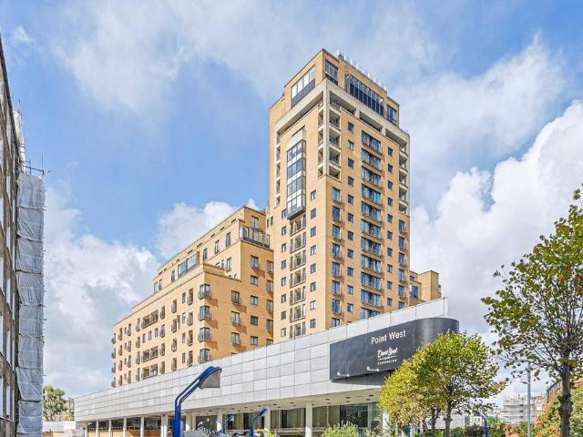 Flat for sale in South Kensington, Greater London