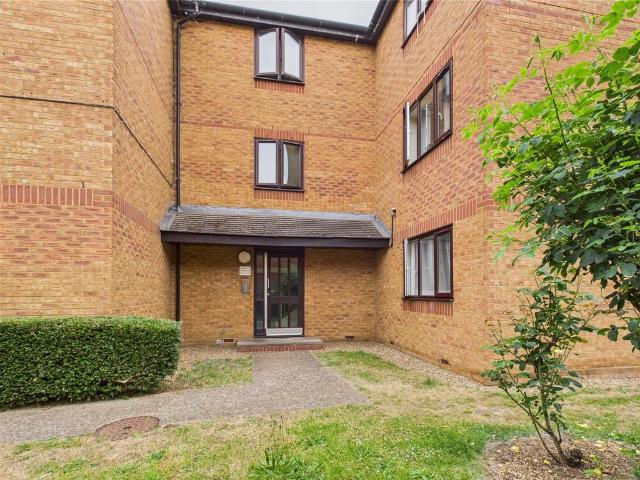 Flat for sale in Tottenham Hale, Isle Of Man