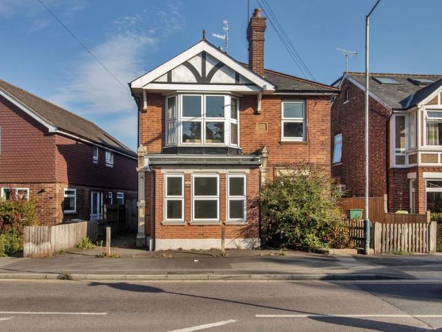 Flat for sale in Hawkenbury, Sandown Park