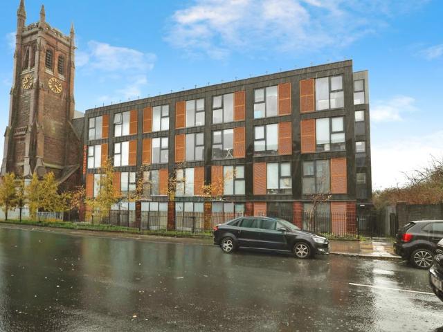 Flat for sale in Kensington, Liverpool