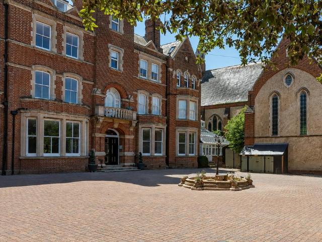 Flat for sale in Westgate-on-Sea, Acol