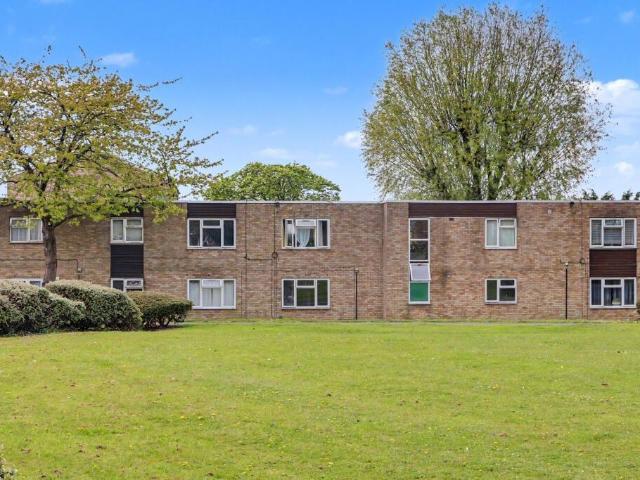 Flat for sale in St Nicholas, Shephall