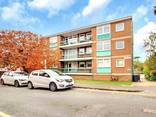 Flat for sale in Newtown, Reading