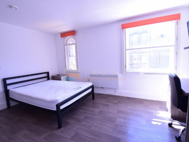 Flat for sale in St Ann's, Haddon