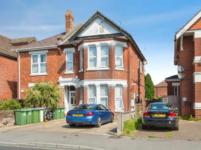Flat for sale in Hill, City Of Southampton