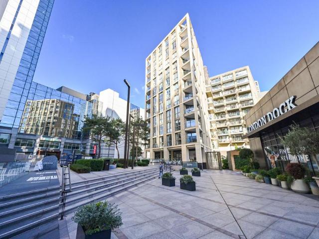 Flat for sale in St. George in the East, Wapping