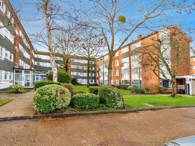 Flat for sale in Banister's Park, Isle Of Man