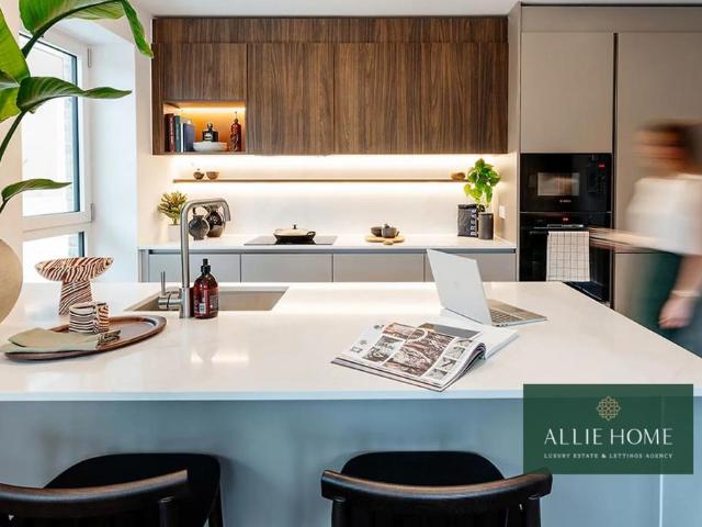 Flat for sale in Bromley-by-Bow, Mile End
