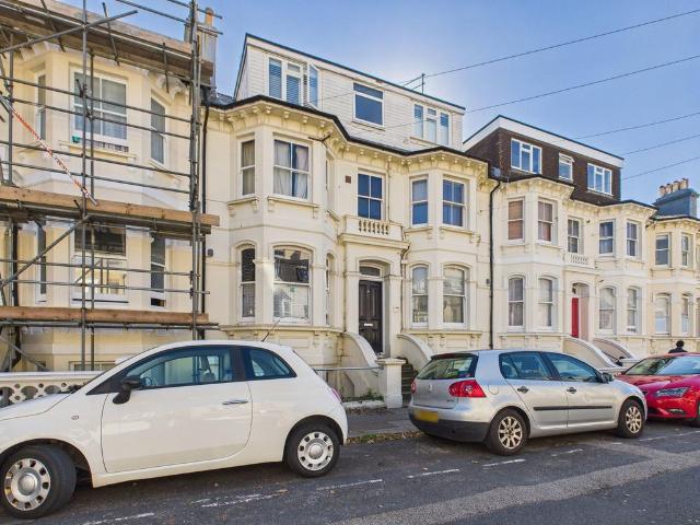 Flat for sale in Aldrington
