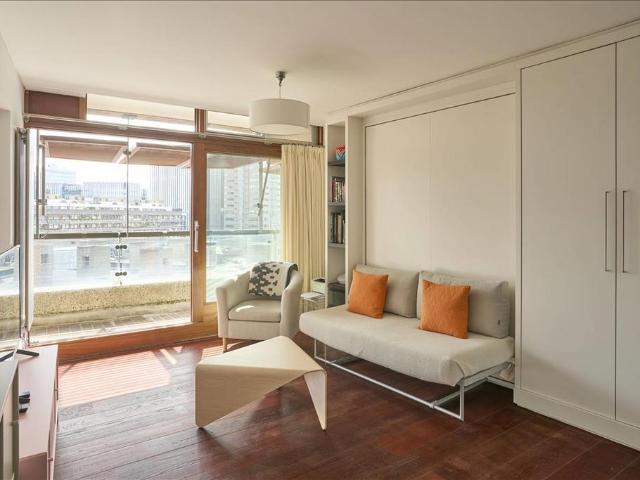 Flat for sale in Barbican, Greater London