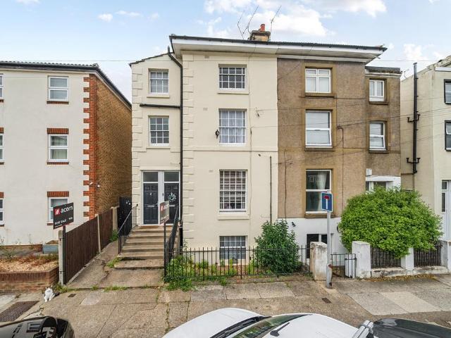 Flat for sale in Hamerton, Kent
