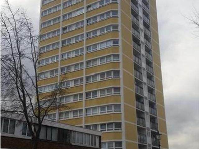 Flat for sale in Oval, Greater London