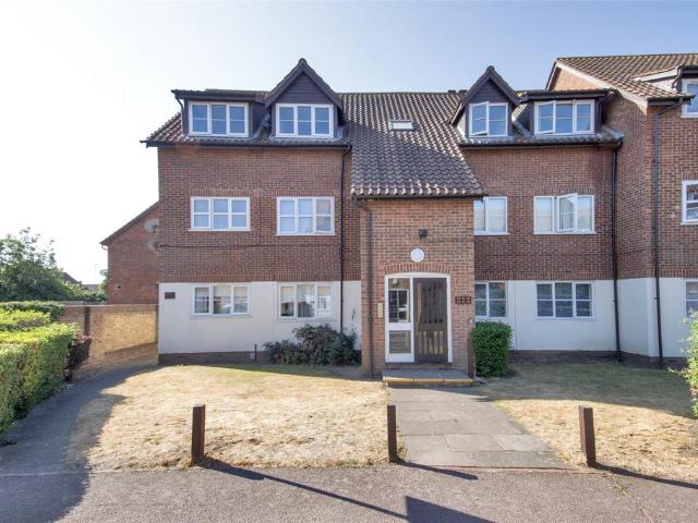 Flat for sale in New Town, Monks Orchard