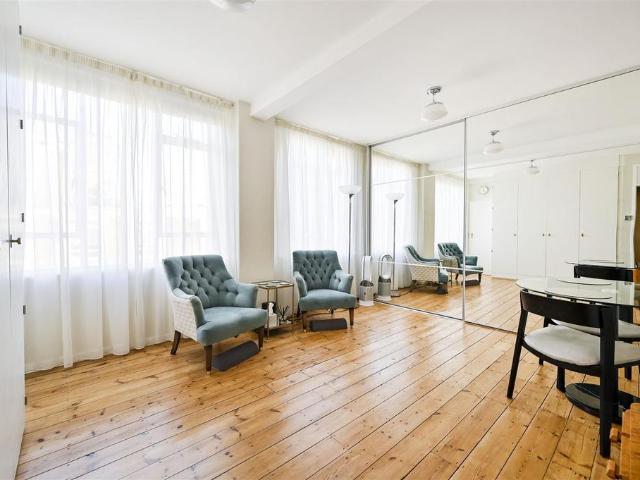 Flat for sale in Clerkenwell, Greater London