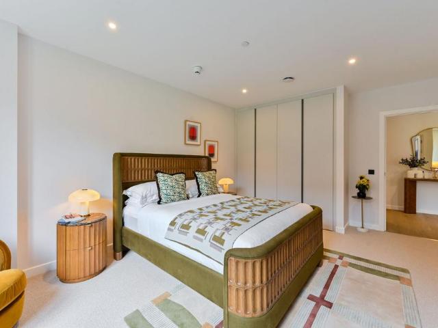Flat for sale in London Borough of Hammersmith and Fulham, Greater London