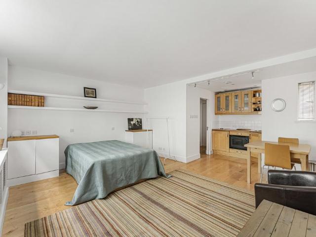 Flat for sale in Blackfriars, Lyons