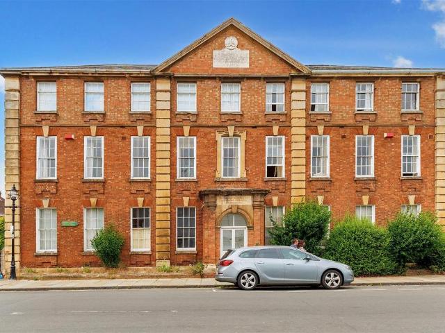 Flat for sale in Stratford-upon-Avon, Alderminster