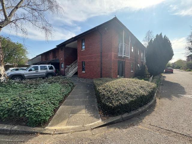 Flat for sale in Chesterton, Arbury
