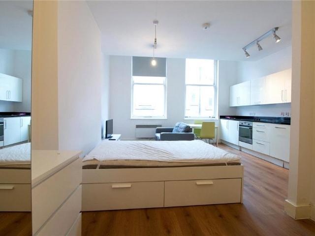 Flat for sale in Blackfriars, Salford