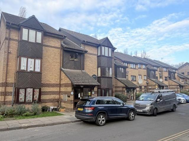 Flat for sale in Greater London