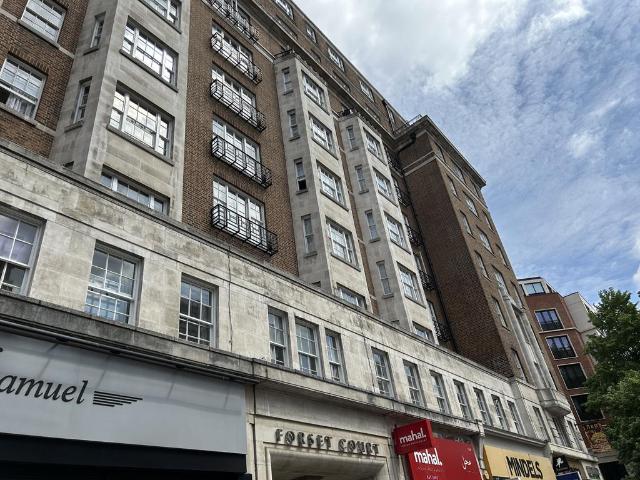 Flat for sale in Paddington, Greater London