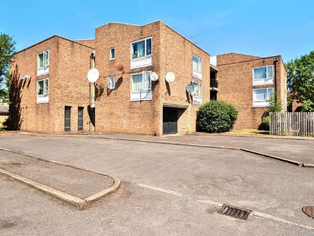 Flat for sale in Lower Halliford, Surrey