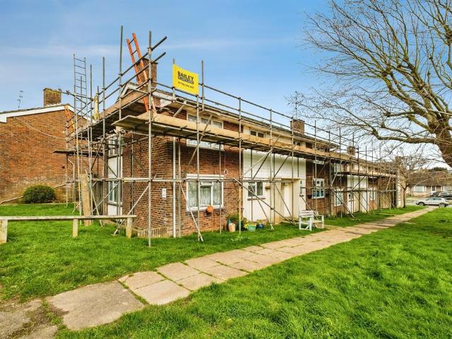 Flat for sale in Fishersgate, West Sussex