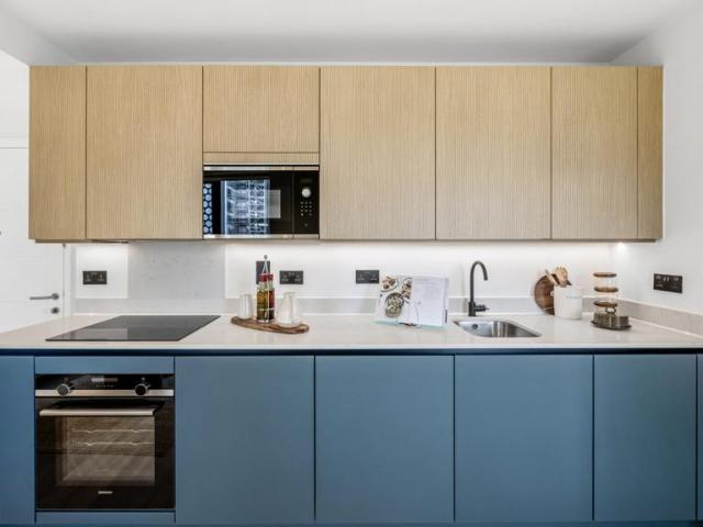 Flat for sale in Royal Borough of Greenwich, Greater London