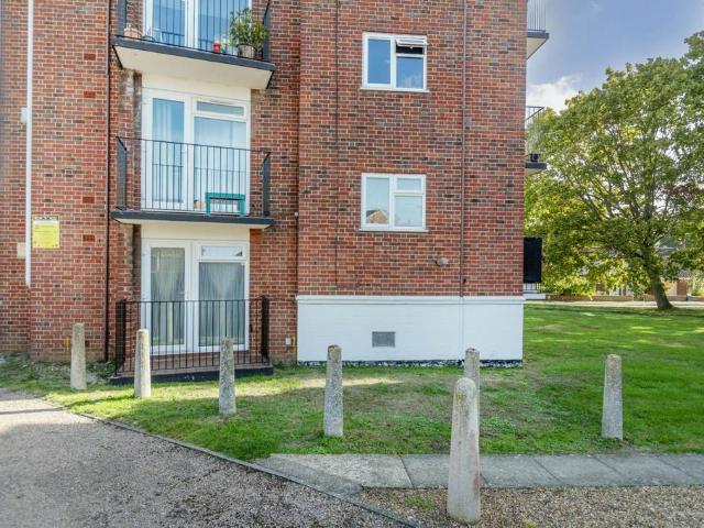Flat for sale in Lakenham, Norwich