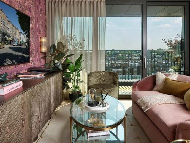 Flat for sale in Primrose Hill, Greater London