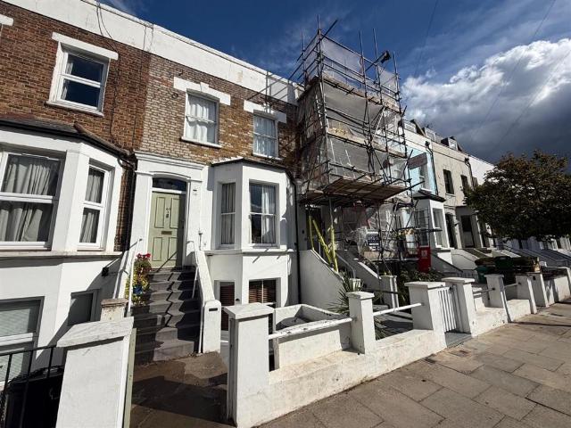 Flat for sale in Greater London