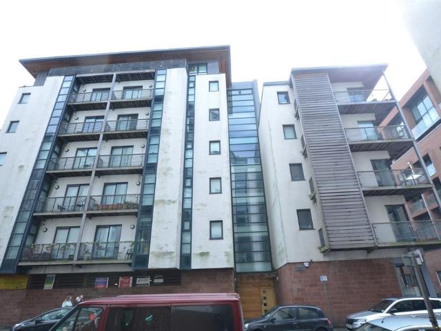 Flat for sale in Chinatown, Calderstones