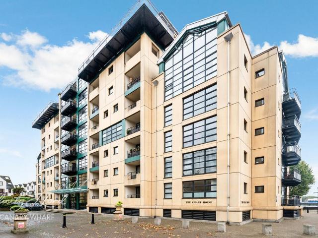 Flat for sale in Isle Of Dogs, Greater London
