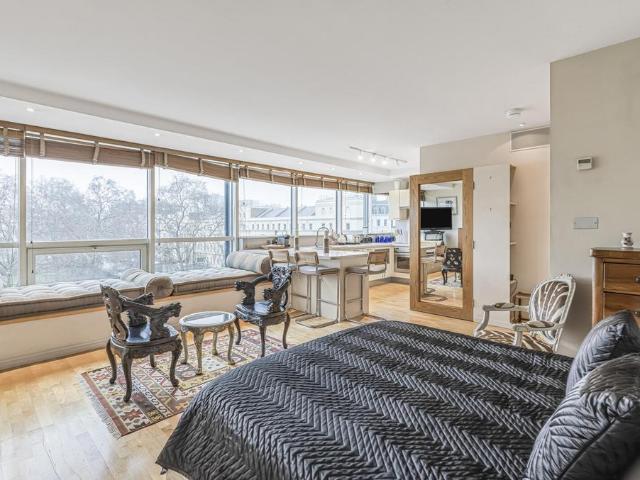 Flat for sale in Greater London
