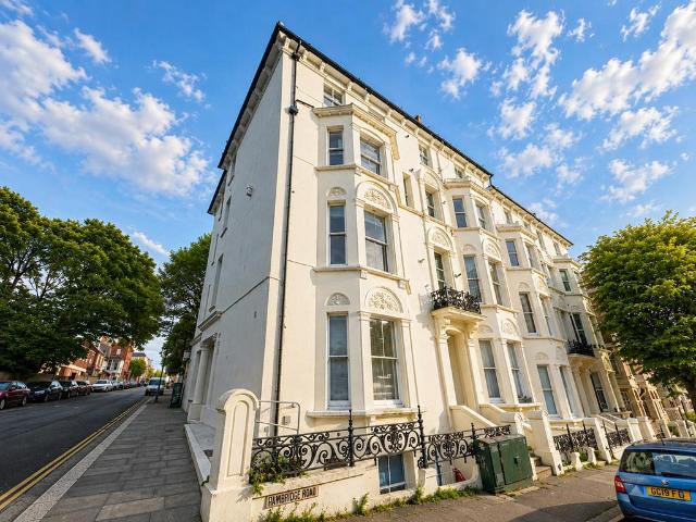 Flat for sale in Brunswick
